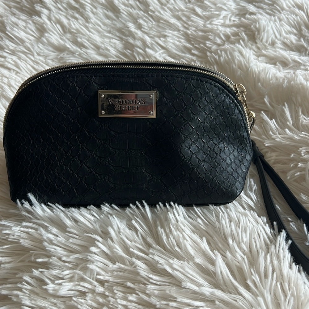 VS makeup wristlet